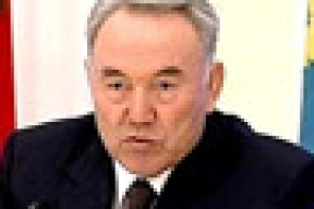 Назарбаев снял ограничения на число своих президентских сроков