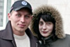 Роман Ментюк и его беременная жена Ольга были задержаны в Московском зоопарке